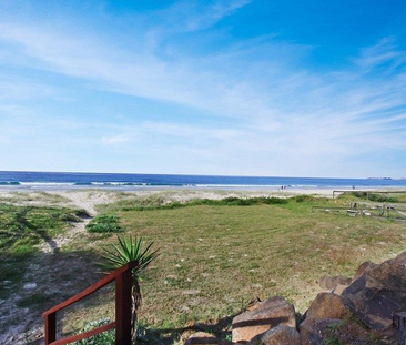 Coastal Living at Its Finest � Beachfront Apartment in Palm Beach - Photo 4