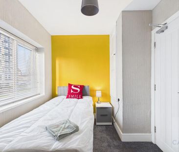 4 bedroom house of multiple occupation to rent - Photo 1