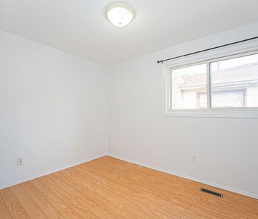 For Lease - 122 Centre Street, Brampton, Ontario - Photo 6