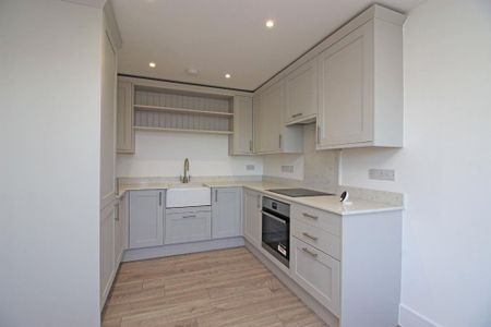 3 bedroom end of terrace house to rent - Photo 5