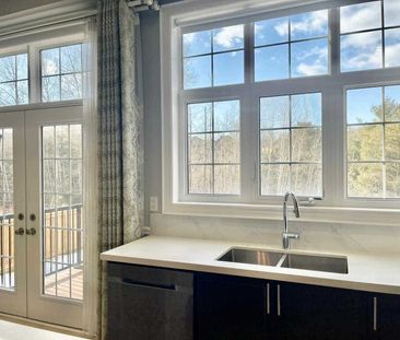 For Lease - 707 Clifford Perry Place, Newmarket, Ontario - Photo 4