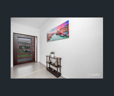 31 Marina Parade, Jacobs Well, Qld 4208 - Photo 1