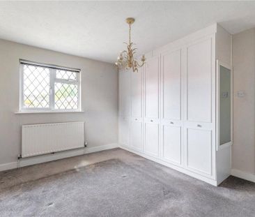 4 bedroom detached house to rent - Photo 3