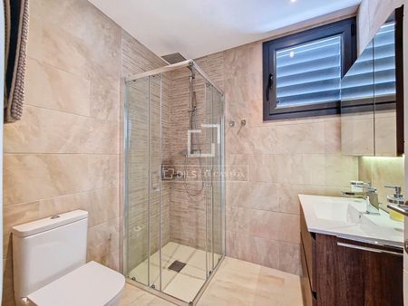 Excellent 5 Bedroom house / villa with 1,200m² garden for rent in Vilanova i la Geltrú - Photo 5