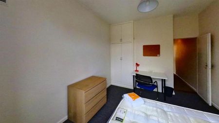 4 bedroom private hall to rent - Photo 4