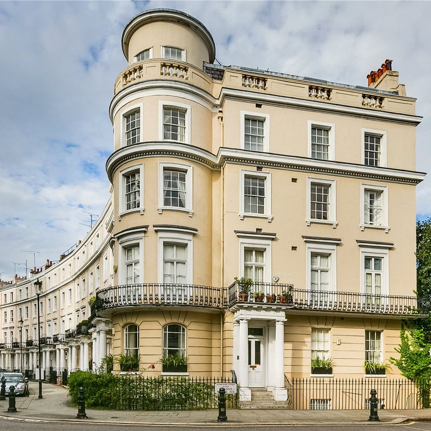 Royal Crescent, Holland Park, W11, London - Photo 1