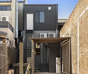 New York meets Petersham in newly refurbished residence - Also know... - Photo 1