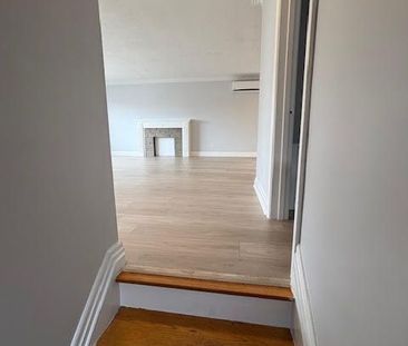 For Lease - 576 Davenport Road Unit# 2nd Floor, Toronto, Ontario - Photo 5