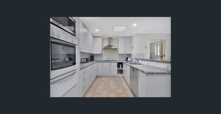 Family Home in Salisbury Downs with Pool - Photo 4