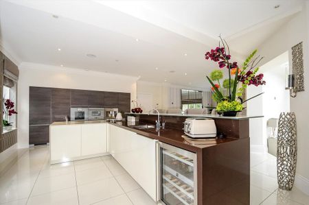 5 bedroom detached house to rent - Photo 3
