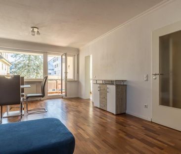 Großzügige, teilmöblierte 2 Zi. EG-Whg. mit geräumigen Ostbalkon - Photo 1