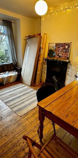 5 bedroom end of terrace house to rent - Photo 1