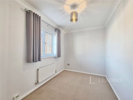 2 bedroom house to rent Cusak Road, Chelmer Village, Chelmsford, CM2 - Photo 2