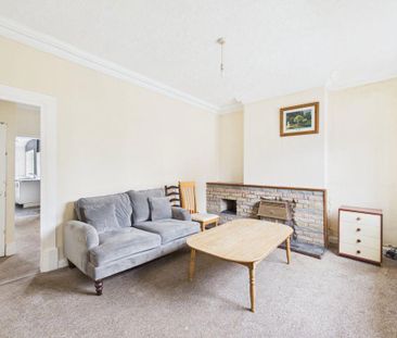 4 bedroom semi-detached house to rent - Photo 1