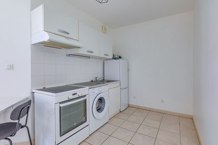 Beau T2 meublé avec balcon et garage, - Photo 5