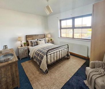 11 Kings Chase, Maze, Lisburn, BT27 5ST - Photo 6