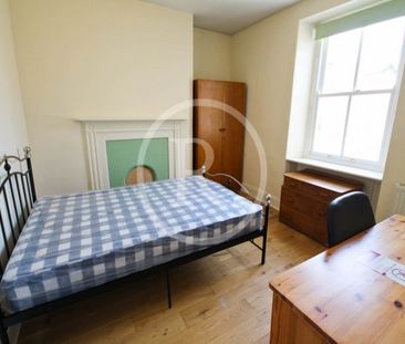 1 Bed - Custom House Street, Aberystwyth, Ceredigion - Photo 4