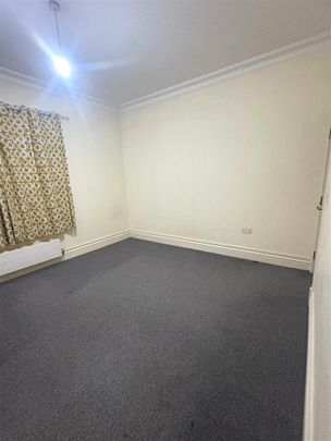 2 Bedroom Flat / Apartment to let - Photo 1