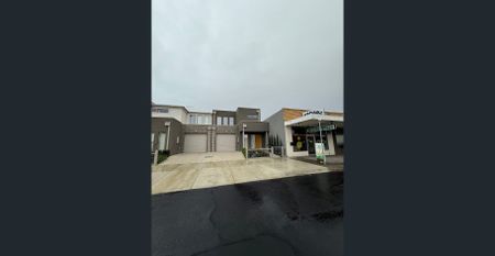 Near New Townhouse! - Photo 2