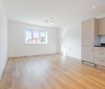 2 bedroom maisonette to rent - Photo 2