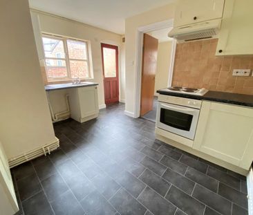 1 bedroom ground floor flat to rent - Photo 3