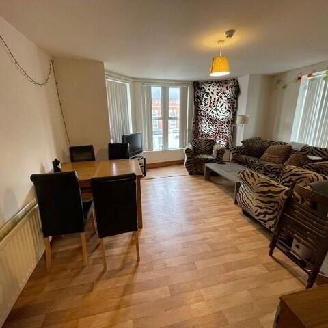 Apt 6-12 Ashley Avenue, Belfast, BT9 7BT - Photo 1