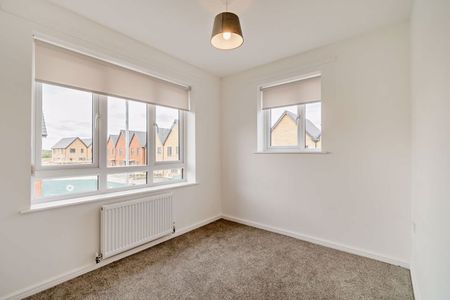 Earsham Grove Great Haddon, Peterborough - Photo 4