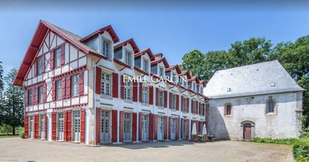 Château à louer à Ciboure, vue océan et montagnes avec piscine. - Photo 2