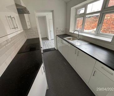 3 bedroom terraced house to rent - Photo 6
