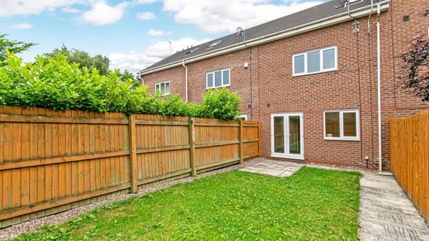 Berkeley Close, Warrington, Cheshire - Photo 1