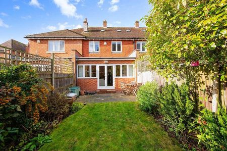 Pilgrim Mews, Reigate, RH2 - Photo 2