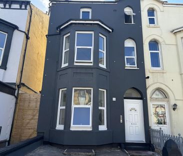 2 bedroom flat to rent - Photo 6