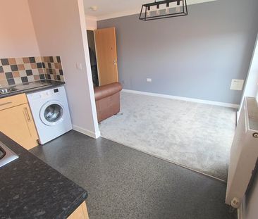 Eaton Drive, Rugeley - Photo 3