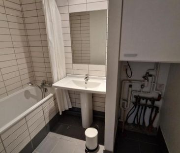 VIEUX LILLE - PROXIMITE CHAMPS DE MARS- DANS UNE SUPERBE COPROPRIET... - Photo 5