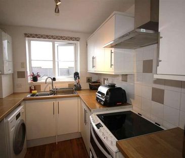 Biscombe Gardens, Saltash, PL12 - Photo 6