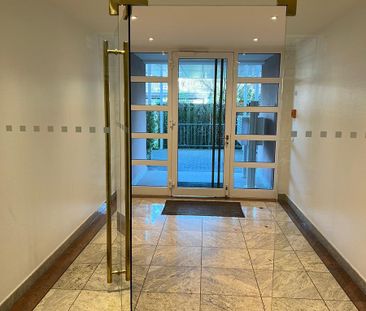 Luxuriöse Traumwohnung direkt am Rhein in Benrath - Photo 3