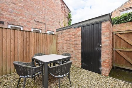 1 bedroom semi-detached house to rent - Photo 2