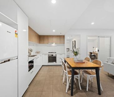 STYLISH, MODERN AND FURNISHED 3 BEDROOMS APARTMENT IN EXCEPTIONAL L... - Photo 1