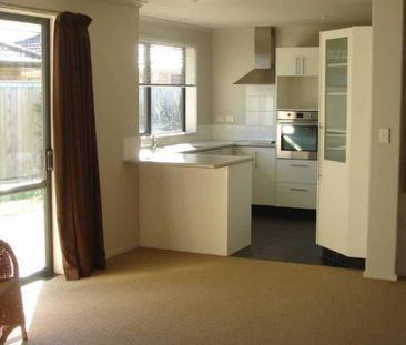 32 Te Manatu Drive, Huntington - Photo 2