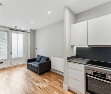 Ground floor flat to rent - Photo 2