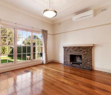 9 Dover St, Caulfield South - Photo 1