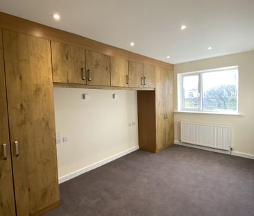 4 bedroom detached house to rent - Photo 3