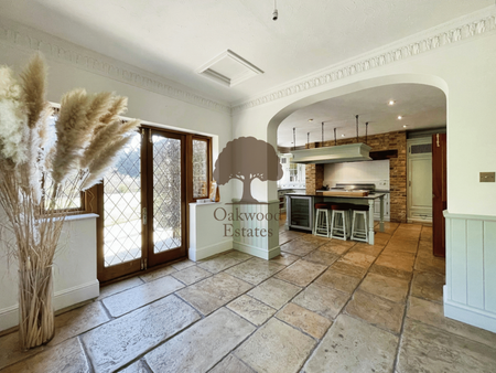 5 bedroom detached house to rent - Photo 3
