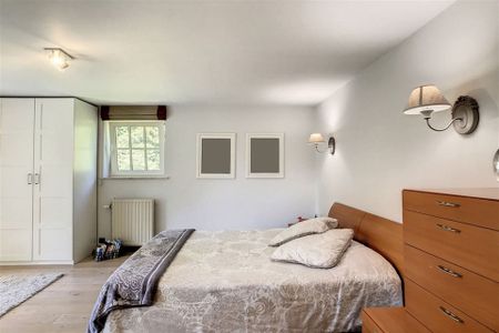 Charmante villa in residentiële omgeving met prachtig aangelegde tuin - Foto 2