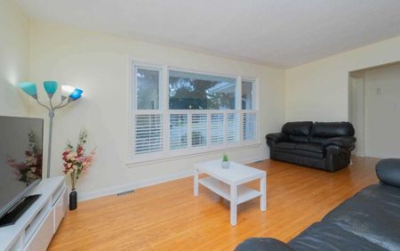 For Lease - 808 Eastglen Drive Unit# (Main), Oshawa, Ontario - Photo 2