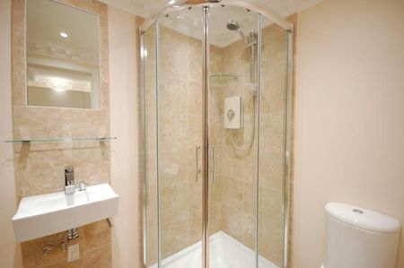 1 bedroom Flat To Let - Photo 4