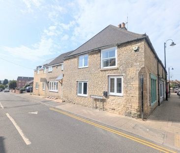 Spinney Road, Irthlingborough, NN9 - Photo 2
