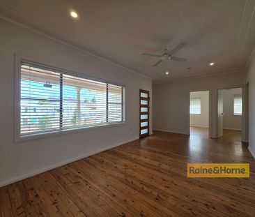 FAMILY HOME IN GREAT LOCATION - Photo 6