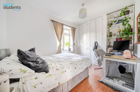 6 bedroom end of terrace house to rent - Photo 2