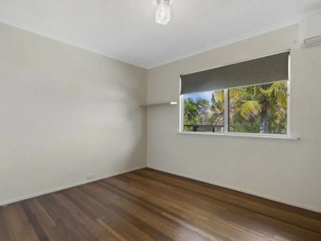 “HIGHSET HOME WITH STORAGE UNDER THE HOUSE” - Photo 5